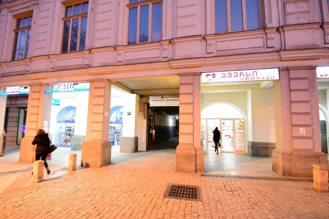 Freedom Square Apartment Τυφλίδα Εξωτερικό φωτογραφία